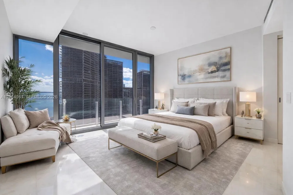300 Biscayne Boulevard Way #3506W Miami, FL 33131