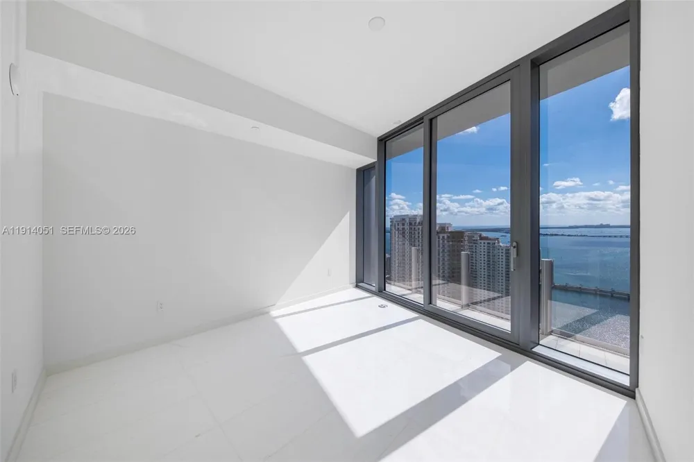 300 Biscayne Boulevard Way #3506W Miami, FL 33131