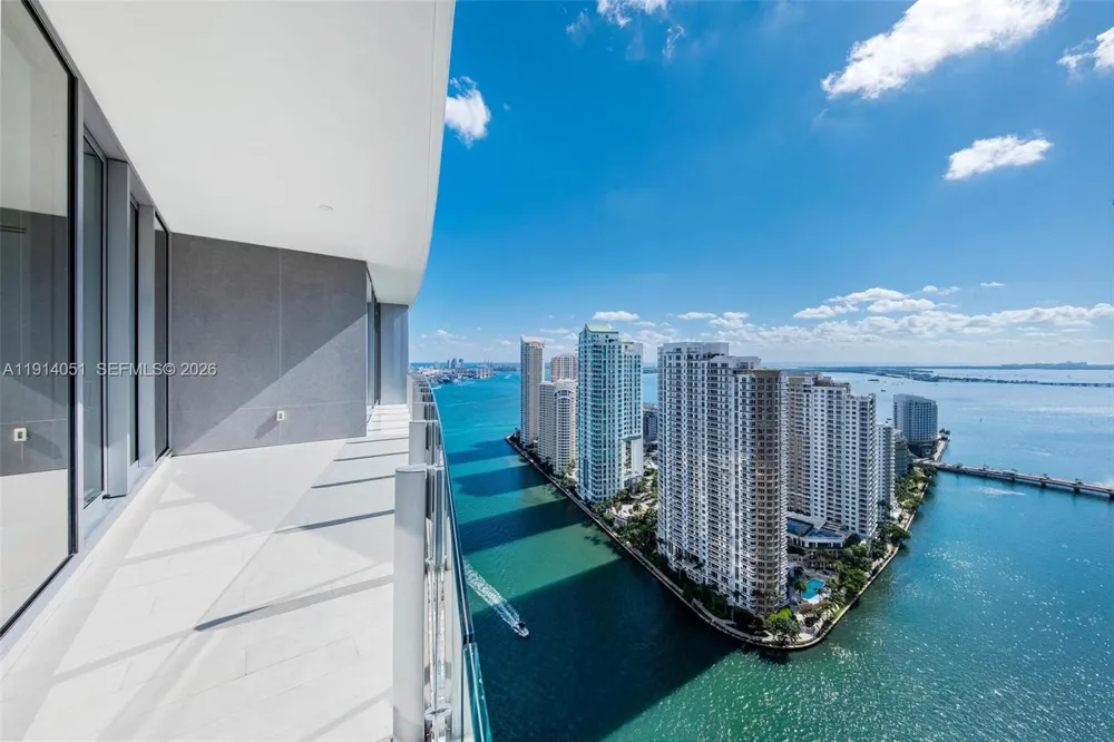 300 Biscayne Boulevard Way #3506W Miami, FL 33131
