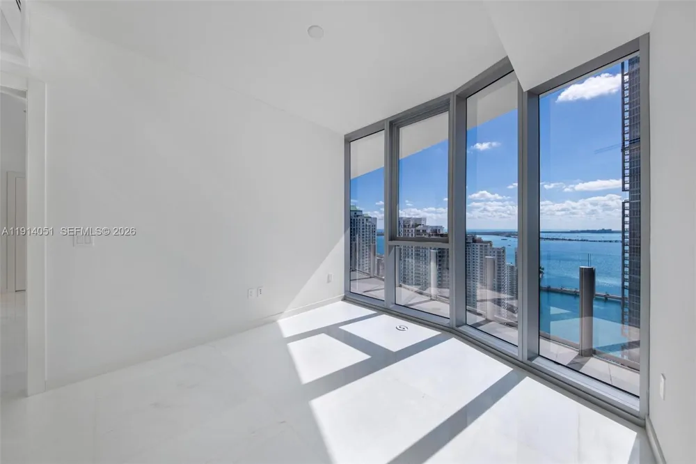300 Biscayne Boulevard Way #3506W Miami, FL 33131
