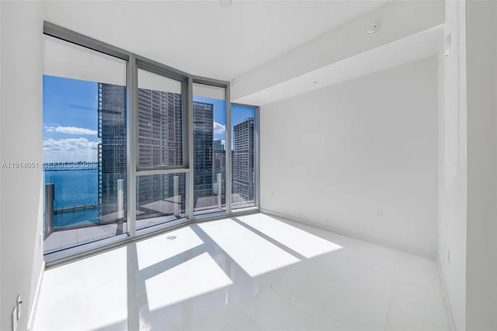 300 Biscayne Boulevard Way #3506W Miami, FL 33131