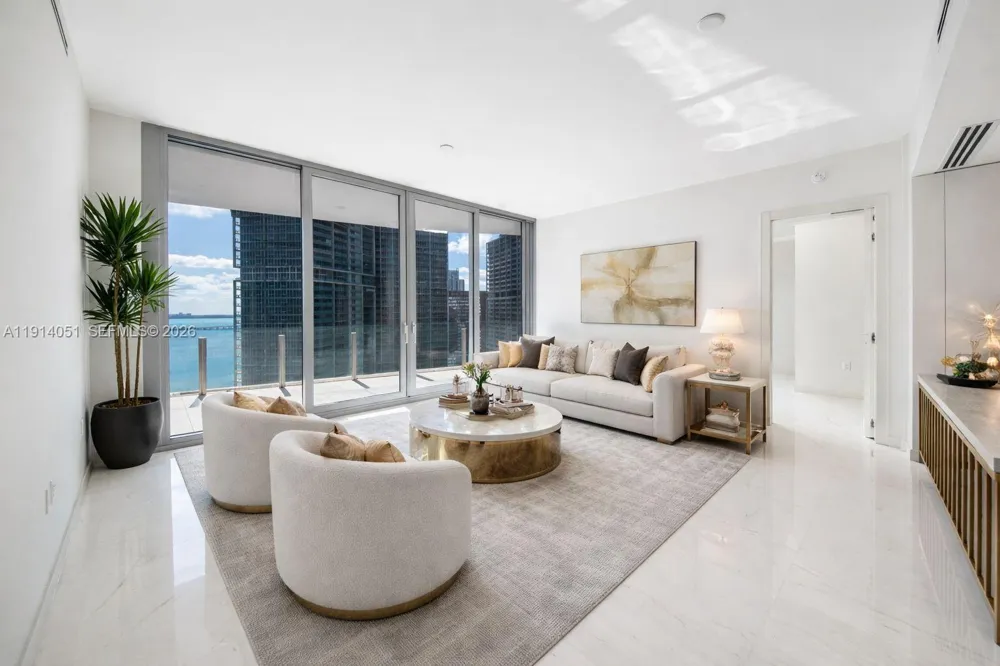 300 Biscayne Boulevard Way #3506W Miami, FL 33131