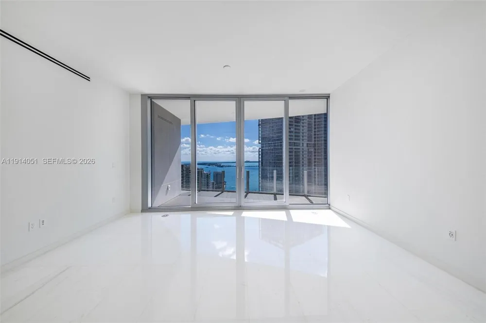 300 Biscayne Boulevard Way #3506W Miami, FL 33131