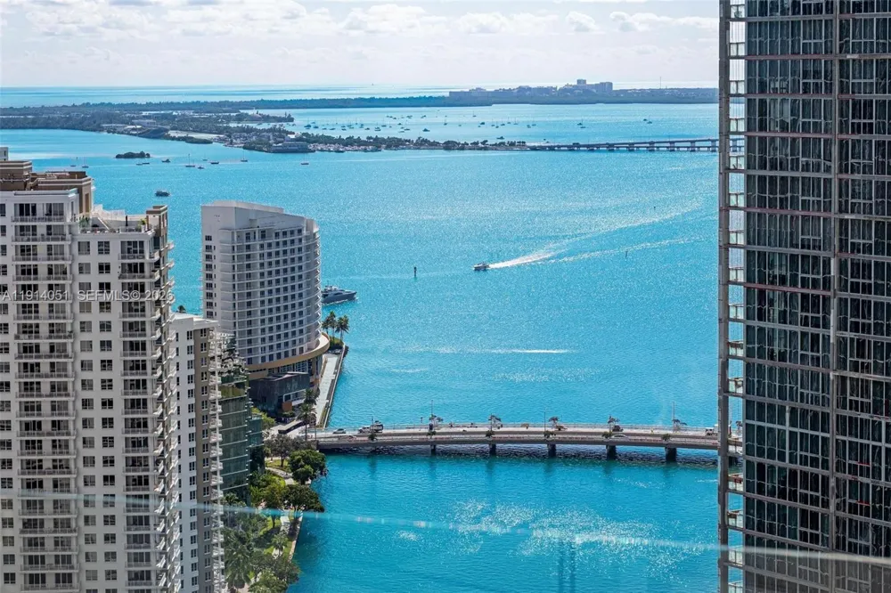 300 Biscayne Boulevard Way #3506W Miami, FL 33131