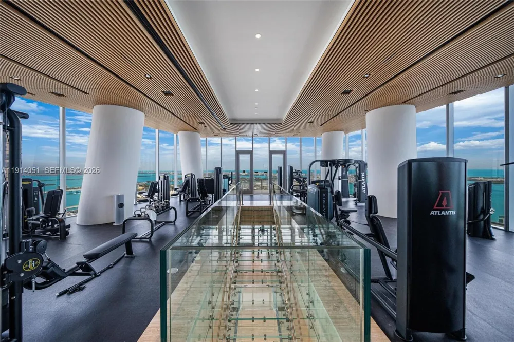 300 Biscayne Boulevard Way #3506W Miami, FL 33131