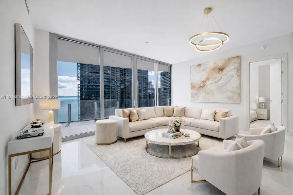 300 Biscayne Boulevard Way #3506W Miami, FL 33131