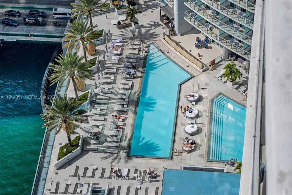 300 Biscayne Boulevard Way #3506W Miami, FL 33131