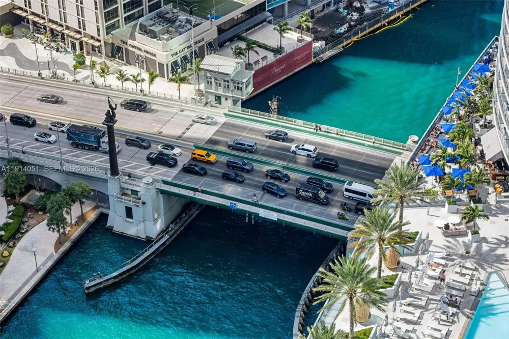 300 Biscayne Boulevard Way #3506W Miami, FL 33131