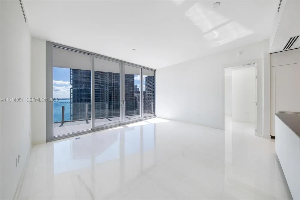 300 Biscayne Boulevard Way #3506W Miami, FL 33131