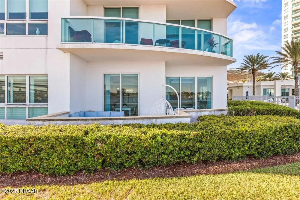 231 Riverside Drive #102 Holly Hill, FL 32117