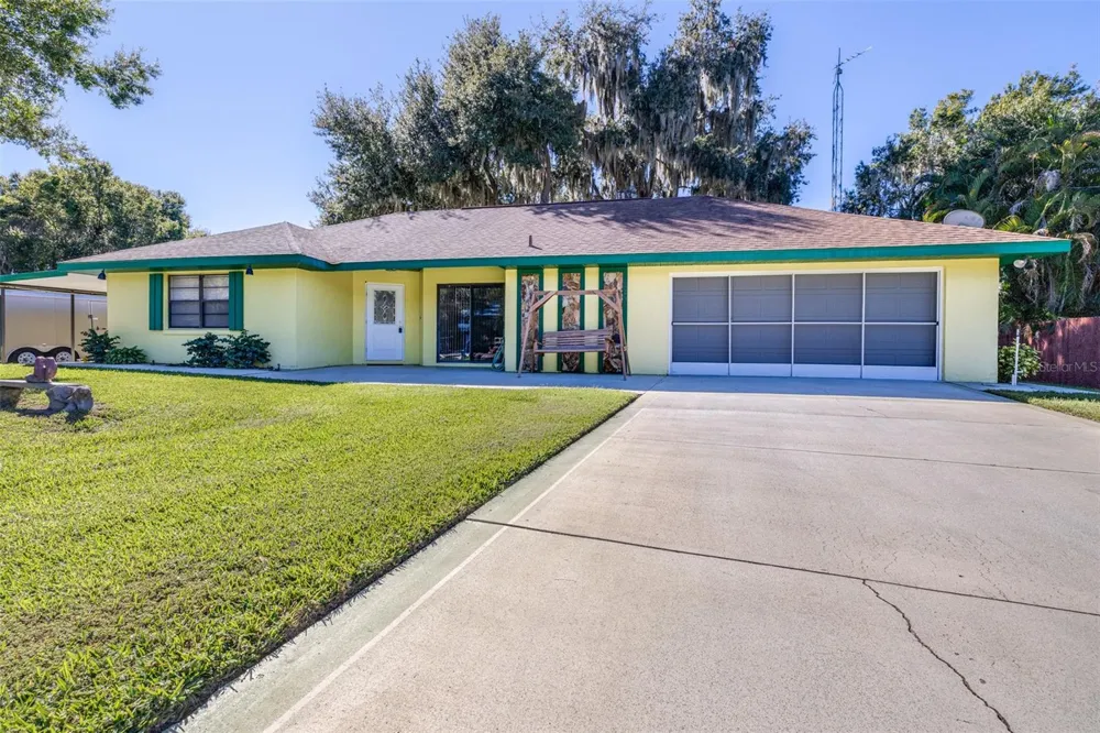 623 RACOON LANE Lorida, FL 33857