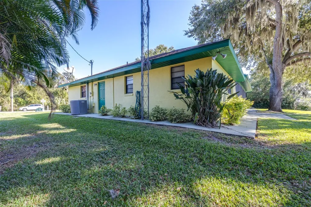 623 RACOON LANE Lorida, FL 33857