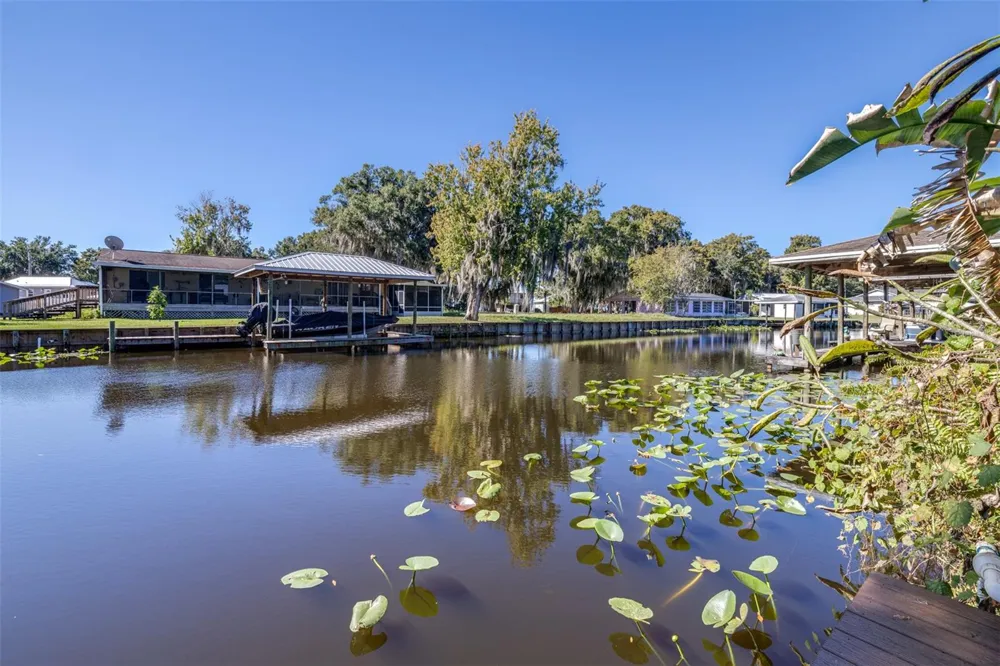 623 RACOON LANE Lorida, FL 33857