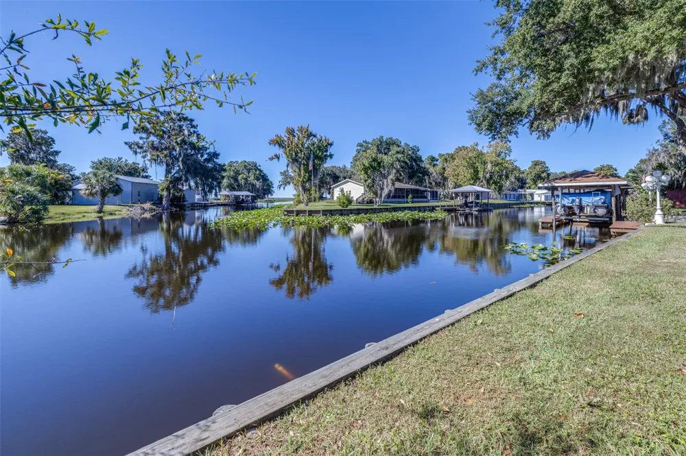 623 RACOON LANE Lorida, FL 33857