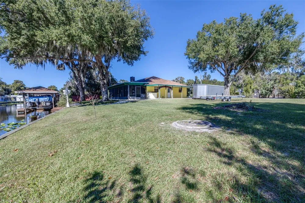 623 RACOON LANE Lorida, FL 33857