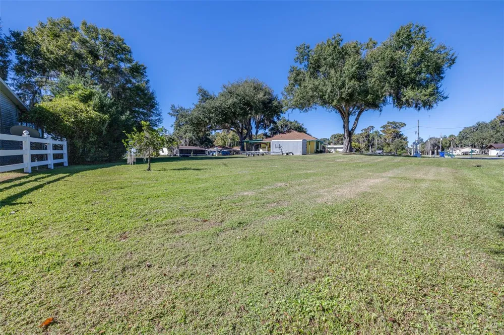 623 RACOON LANE Lorida, FL 33857