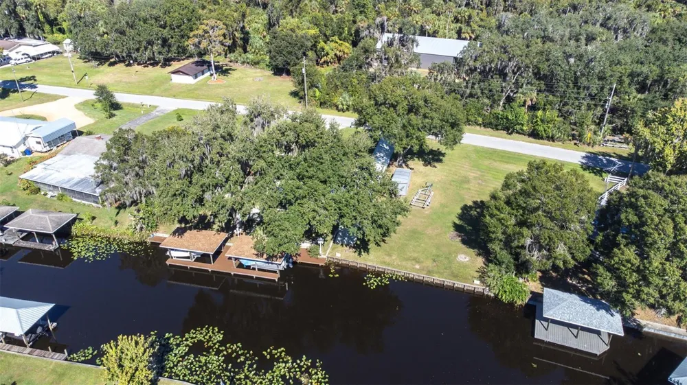 623 RACOON LANE Lorida, FL 33857