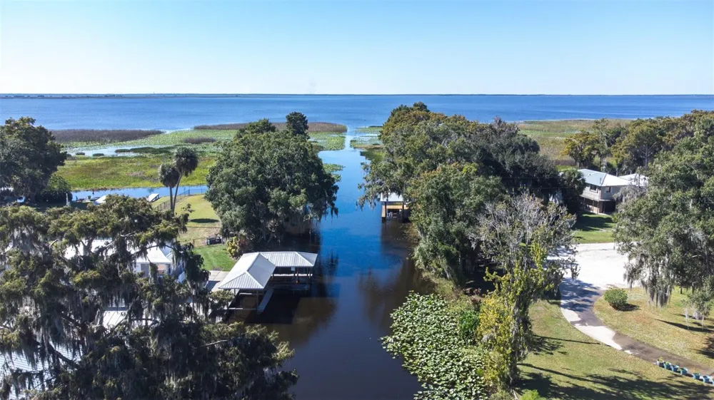 623 RACOON LANE Lorida, FL 33857