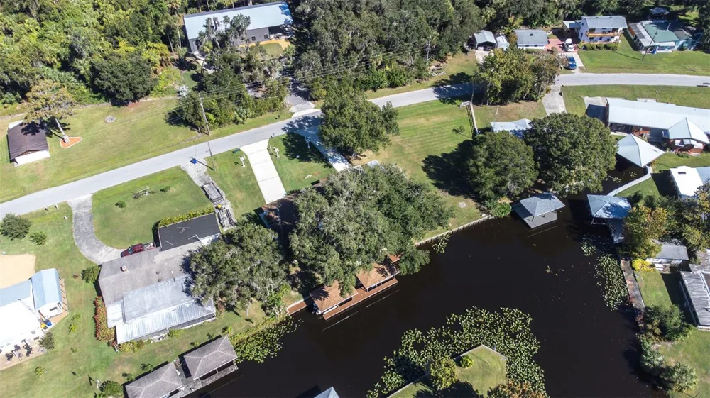 623 RACOON LANE Lorida, FL 33857