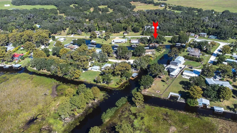 623 RACOON LANE Lorida, FL 33857