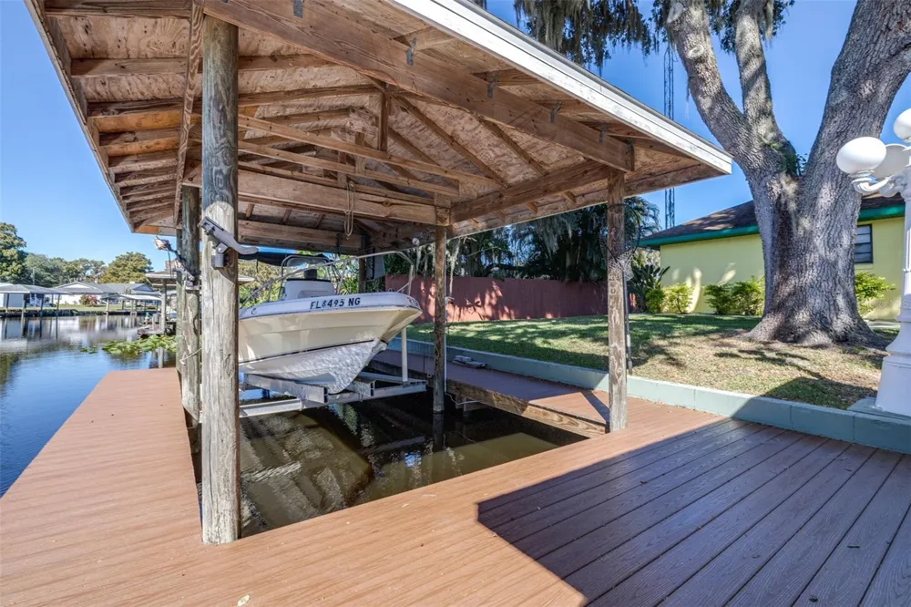 623 RACOON LANE Lorida, FL 33857