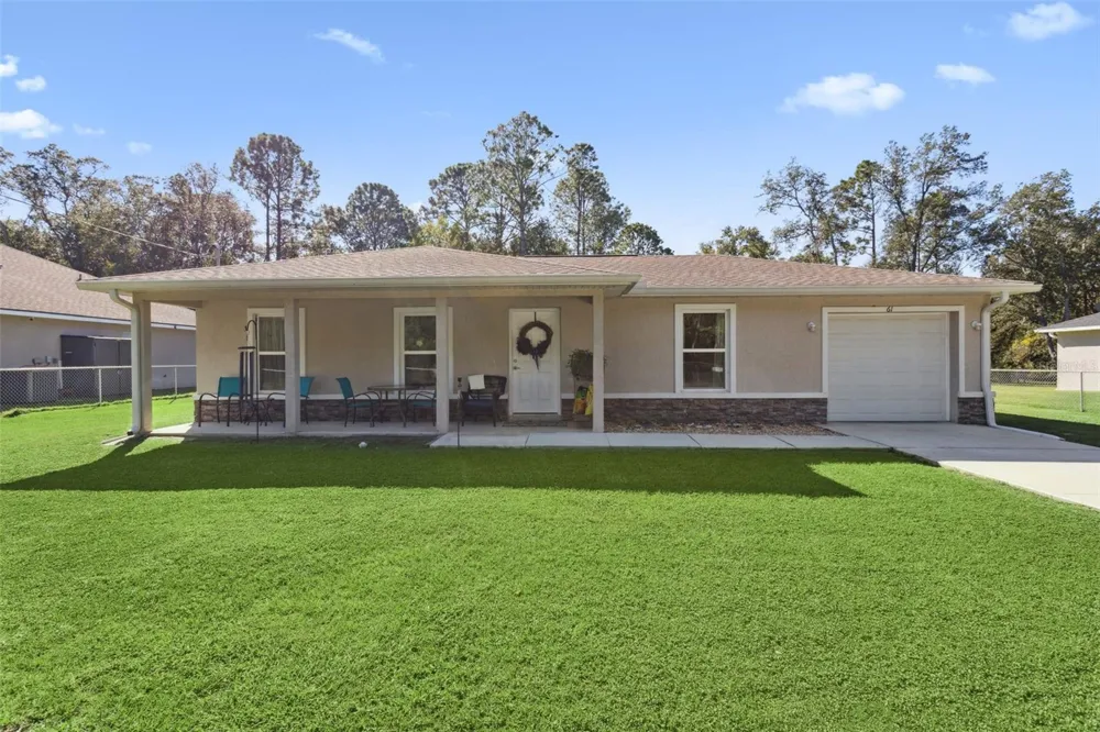 61 GUAVA TRAIL Ocklawaha, FL 32179