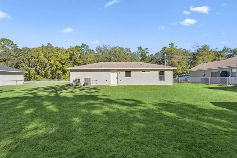 61 GUAVA TRAIL Ocklawaha, FL 32179