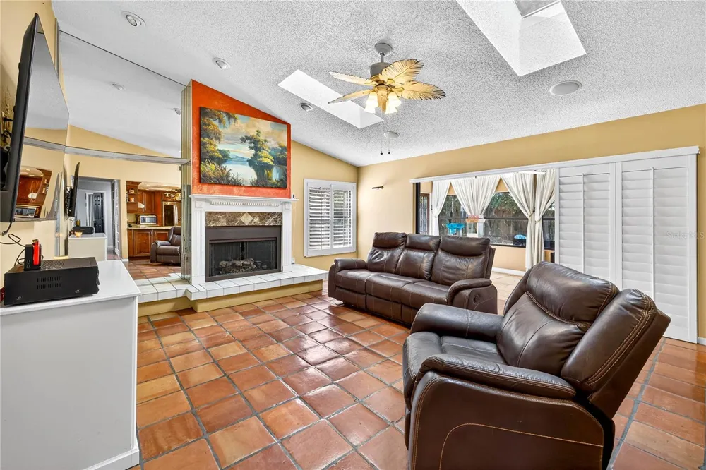 2835 HAMMOCK DRIVE Plant City, FL 33566