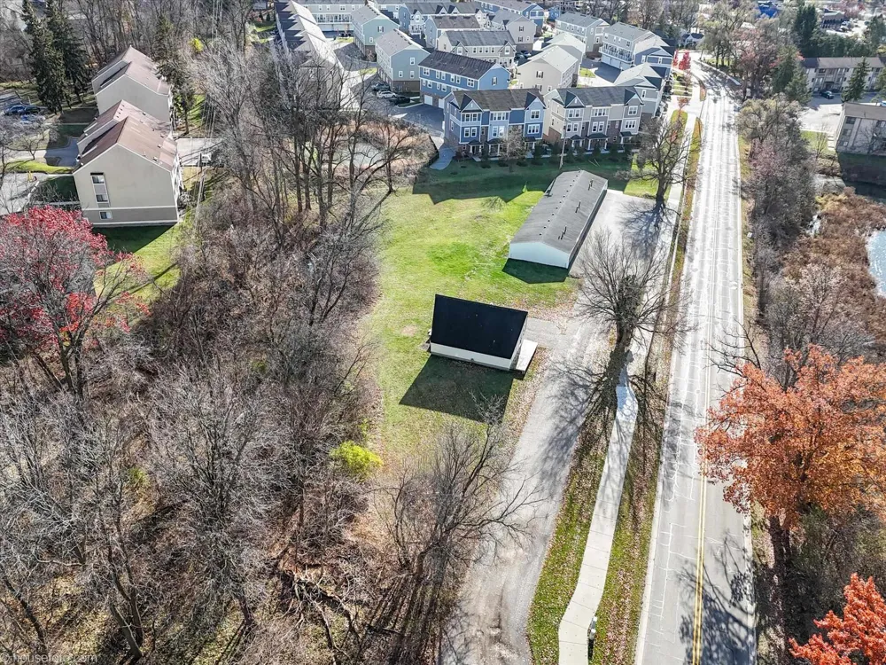660 Flint Road Brighton City, MI 48116