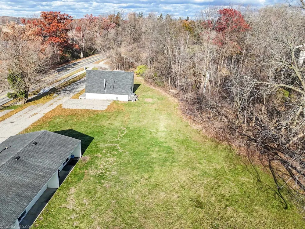 660 Flint Road Brighton City, MI 48116