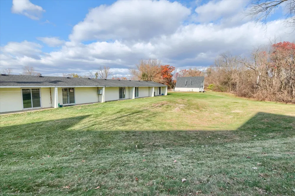 660 Flint Road Brighton City, MI 48116