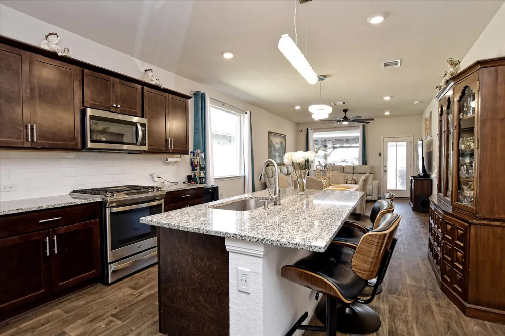 213 Brooklyn Drive Georgetown, TX 78626