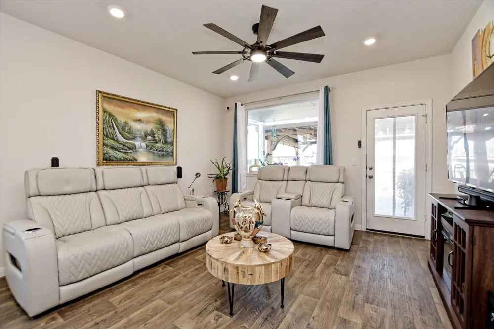 213 Brooklyn Drive Georgetown, TX 78626