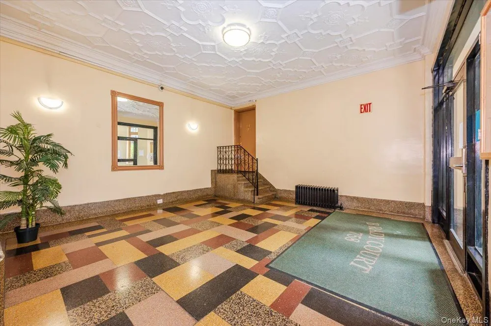 758 Brady #214 Bronx, NY 10462