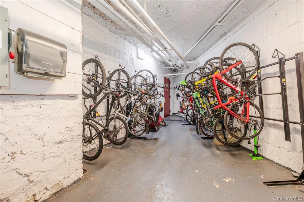 758 Brady #214 Bronx, NY 10462