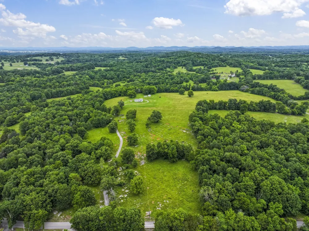 439 Philippi Road Wartrace, TN 37183