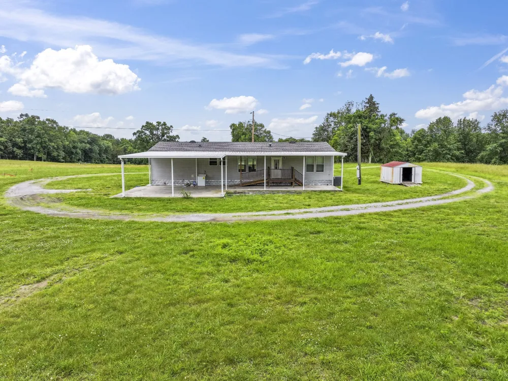 439 Philippi Road Wartrace, TN 37183