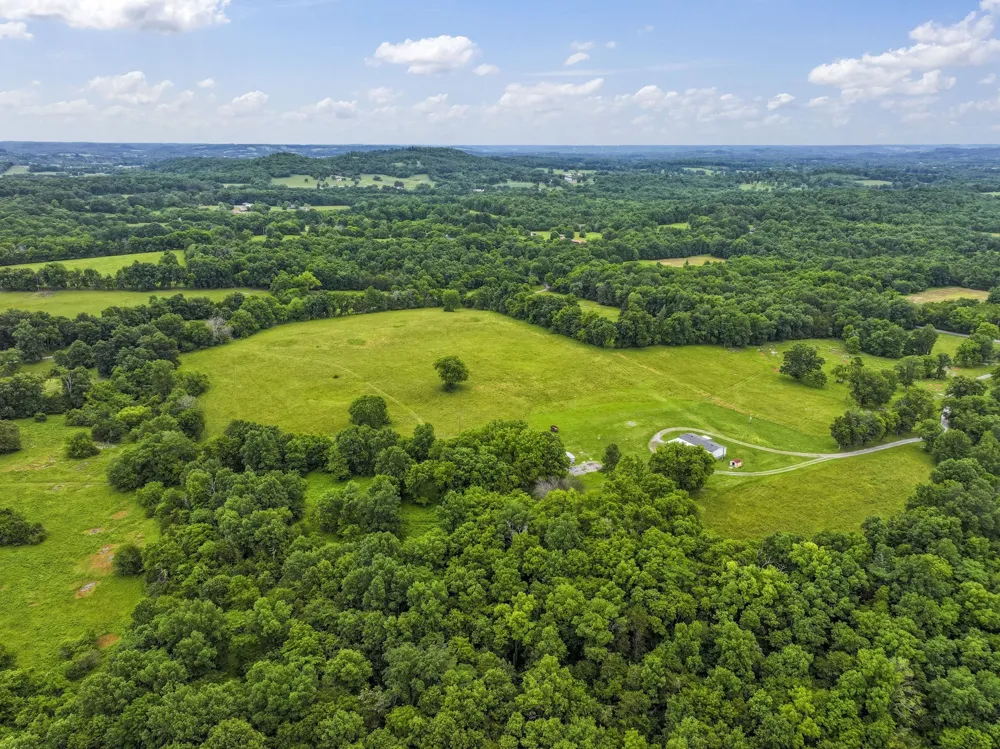 439 Philippi Road Wartrace, TN 37183