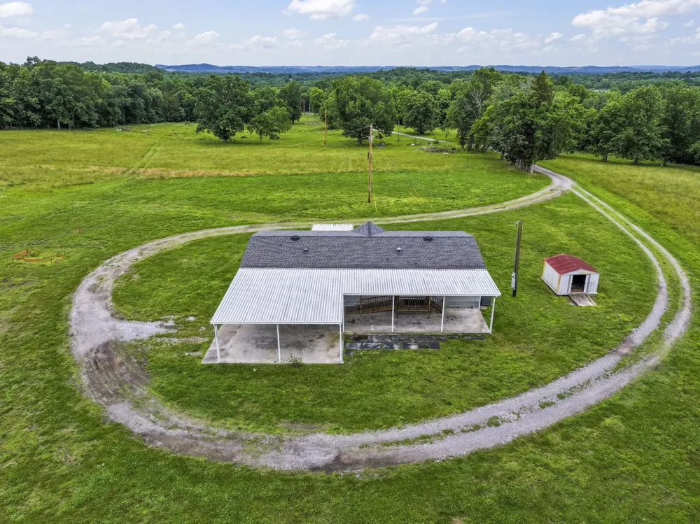 439 Philippi Road Wartrace, TN 37183