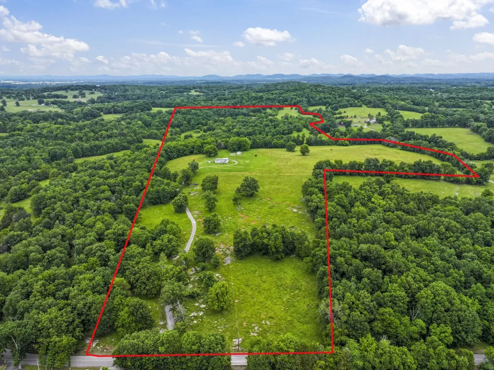 439 Philippi Road Wartrace, TN 37183