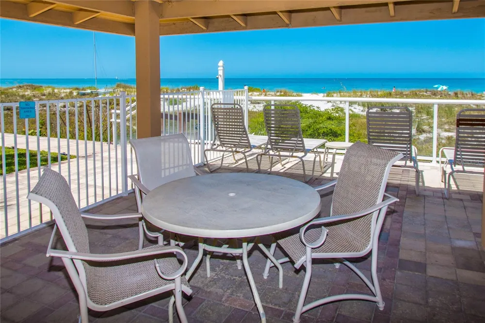 880 MANDALAY AVENUE #N412 Clearwater, FL 33767