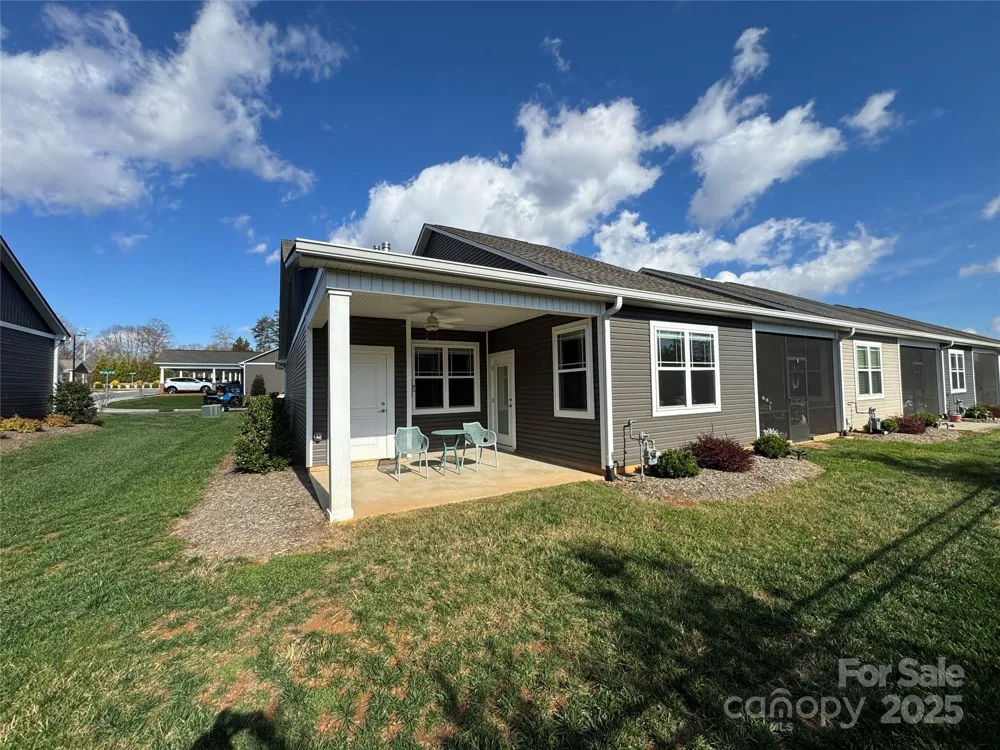 2822 15th Avenue Place SE Hickory, NC 28602