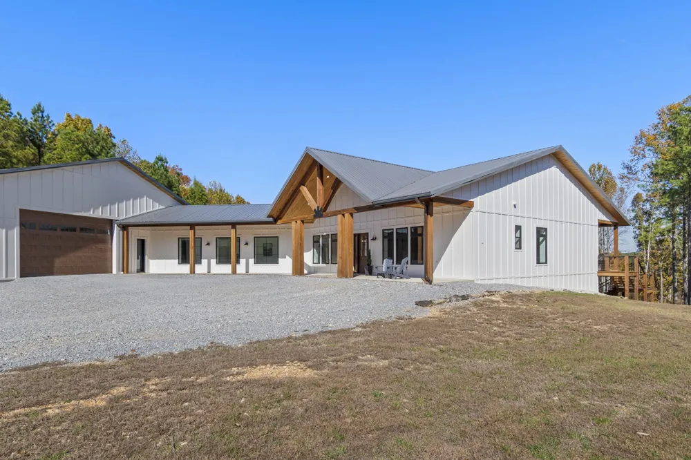 202 Ravenridge Rd Summertown, TN 38483