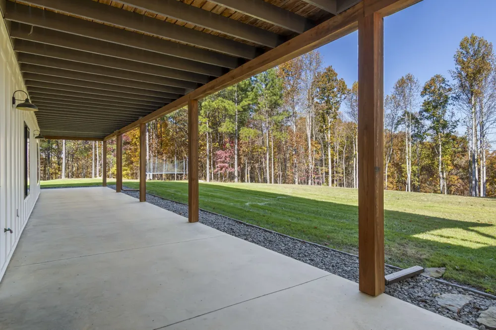 202 Ravenridge Rd Summertown, TN 38483