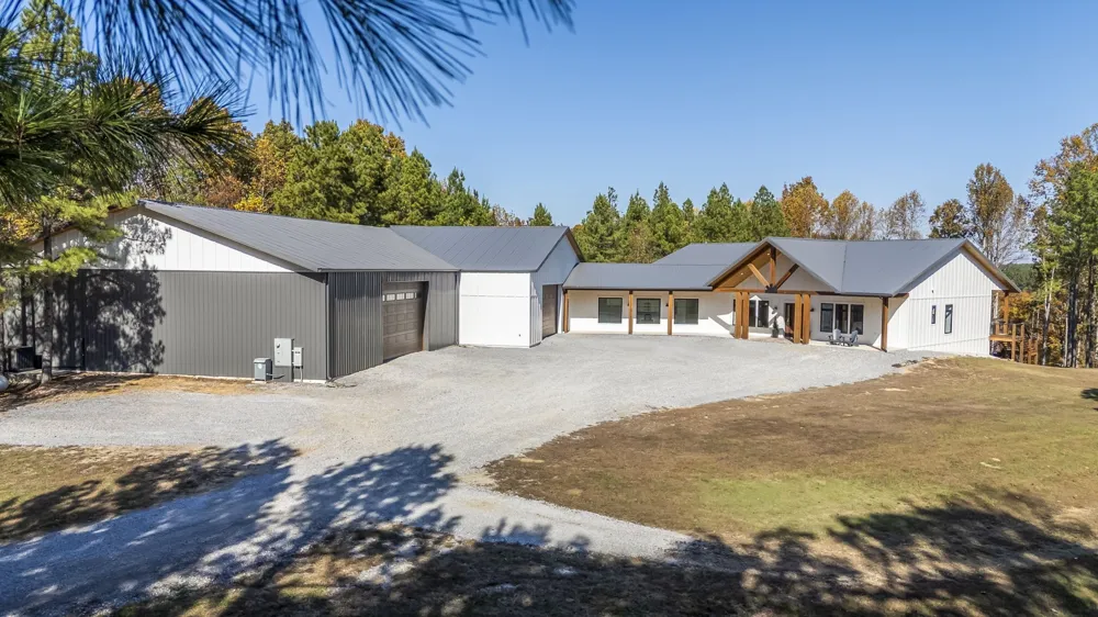 202 Ravenridge Rd Summertown, TN 38483
