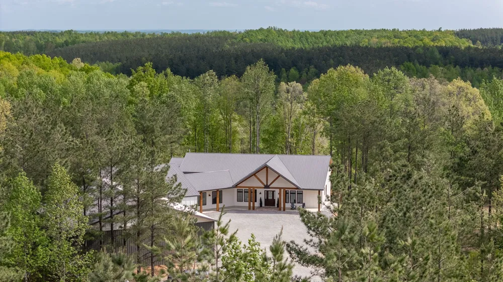 202 Ravenridge Rd Summertown, TN 38483