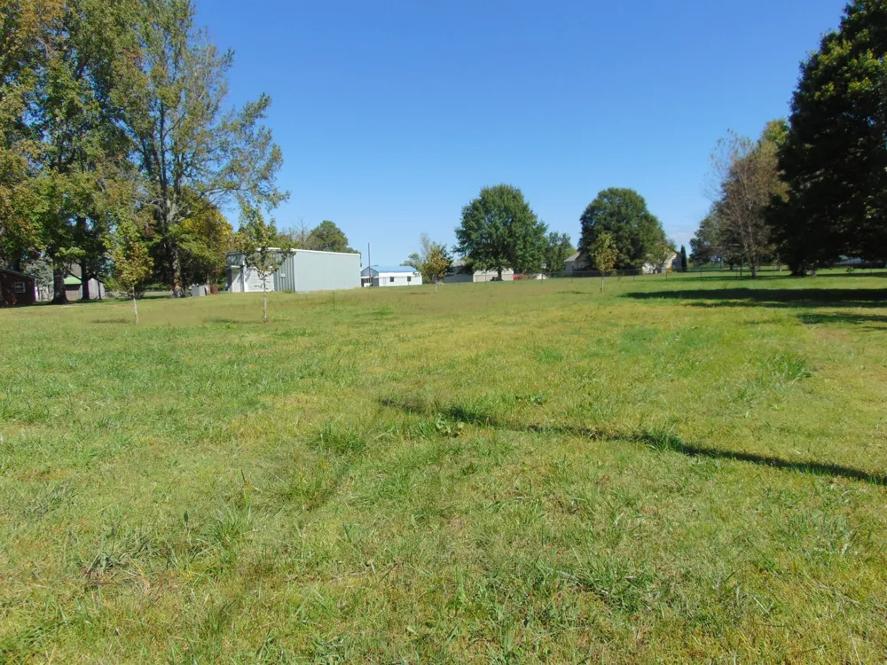 912 Monument Rd Summertown, TN 38483