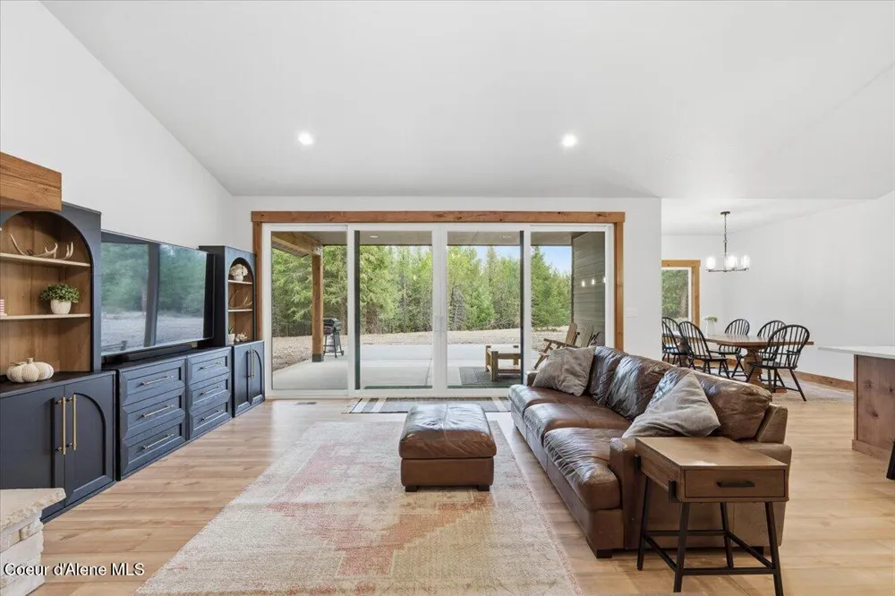 99 Carbonate Lane Oldtown, ID 83822