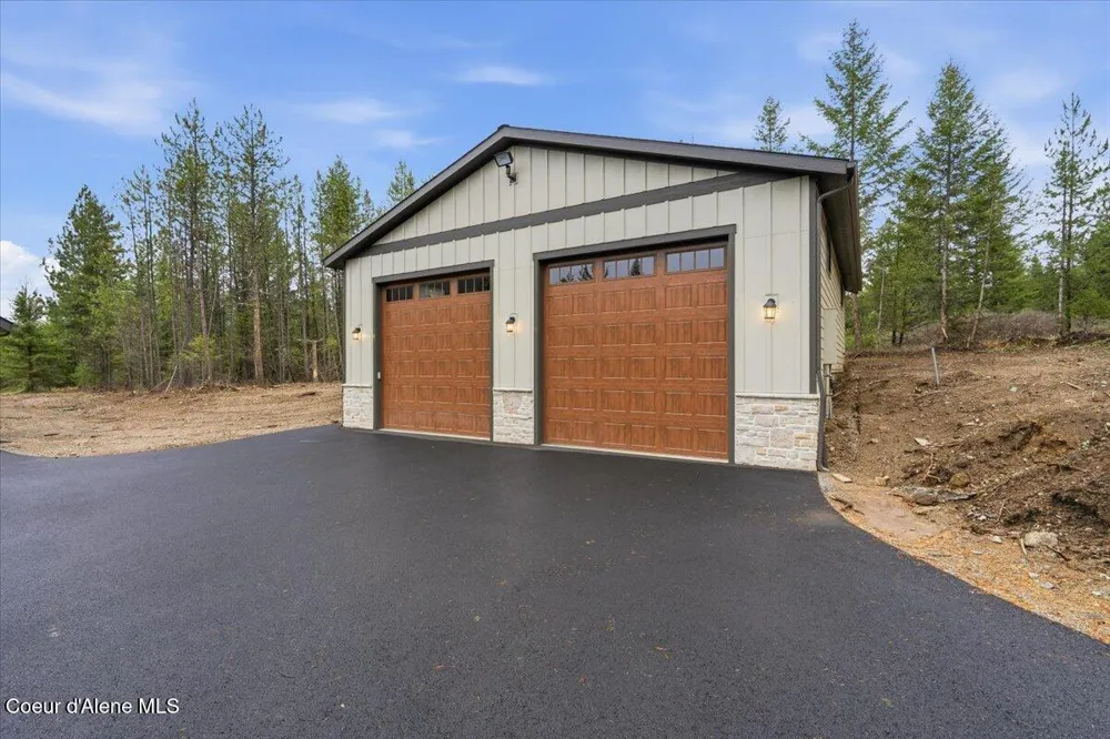 99 Carbonate Lane Oldtown, ID 83822