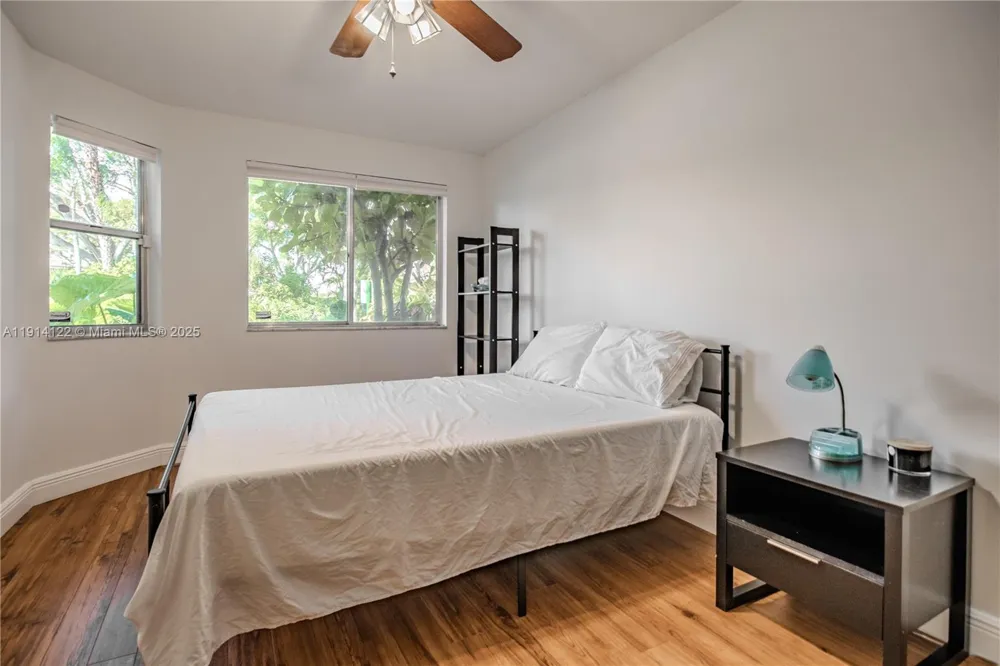7652 S Pinewalk Dr S #139 Margate, FL 33063